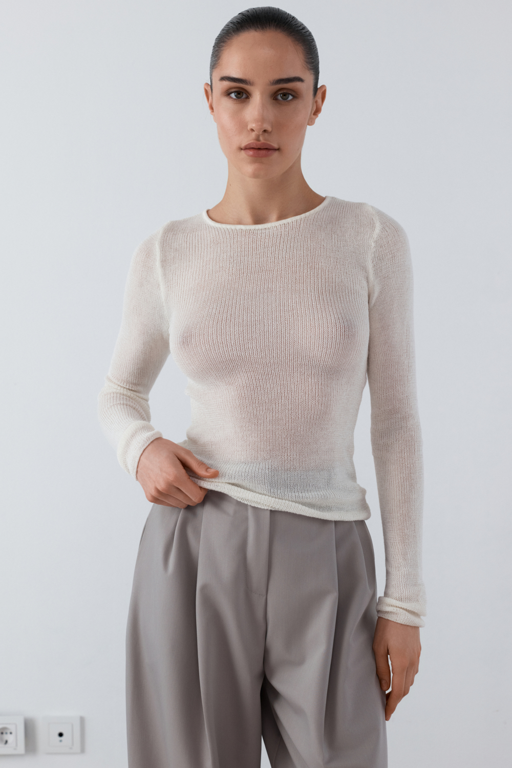 PA-2068-MILK · LOOK 01