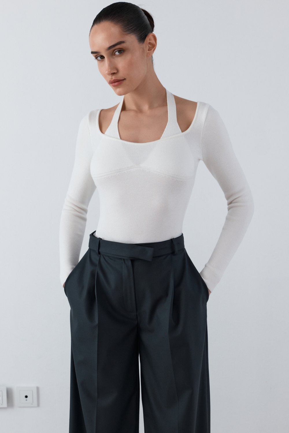 PA-2125-WHITE · LOOK 01