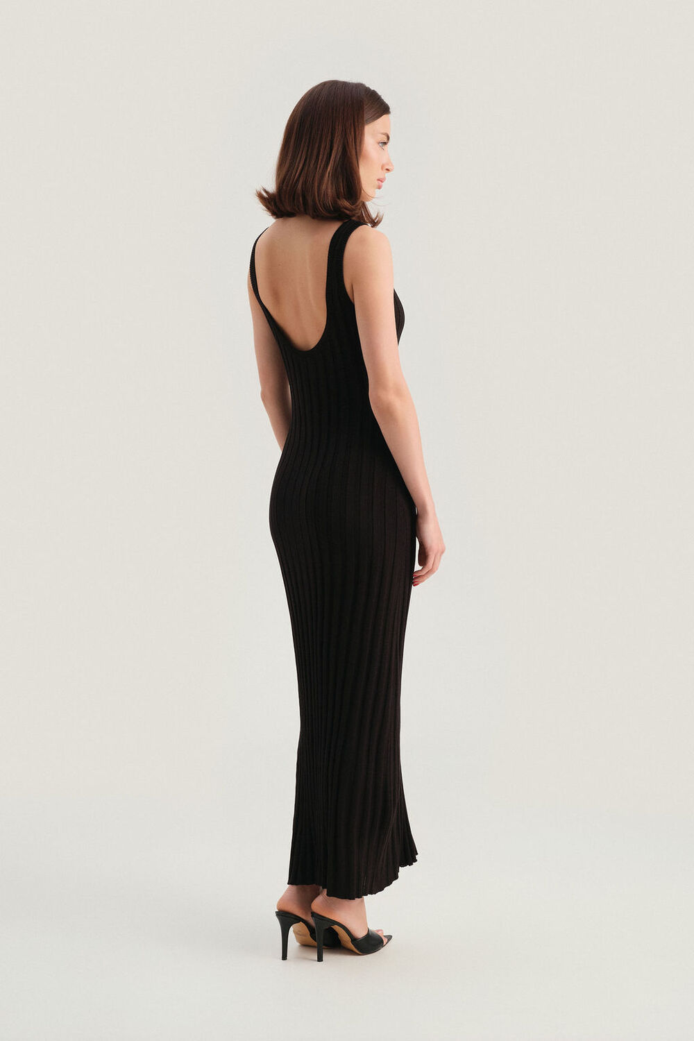 PA-2126-BLACK · LOOK 01