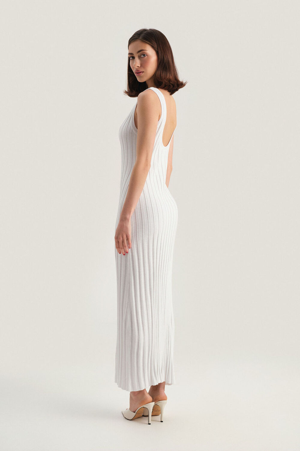 PA-2126-WHITE · LOOK 01