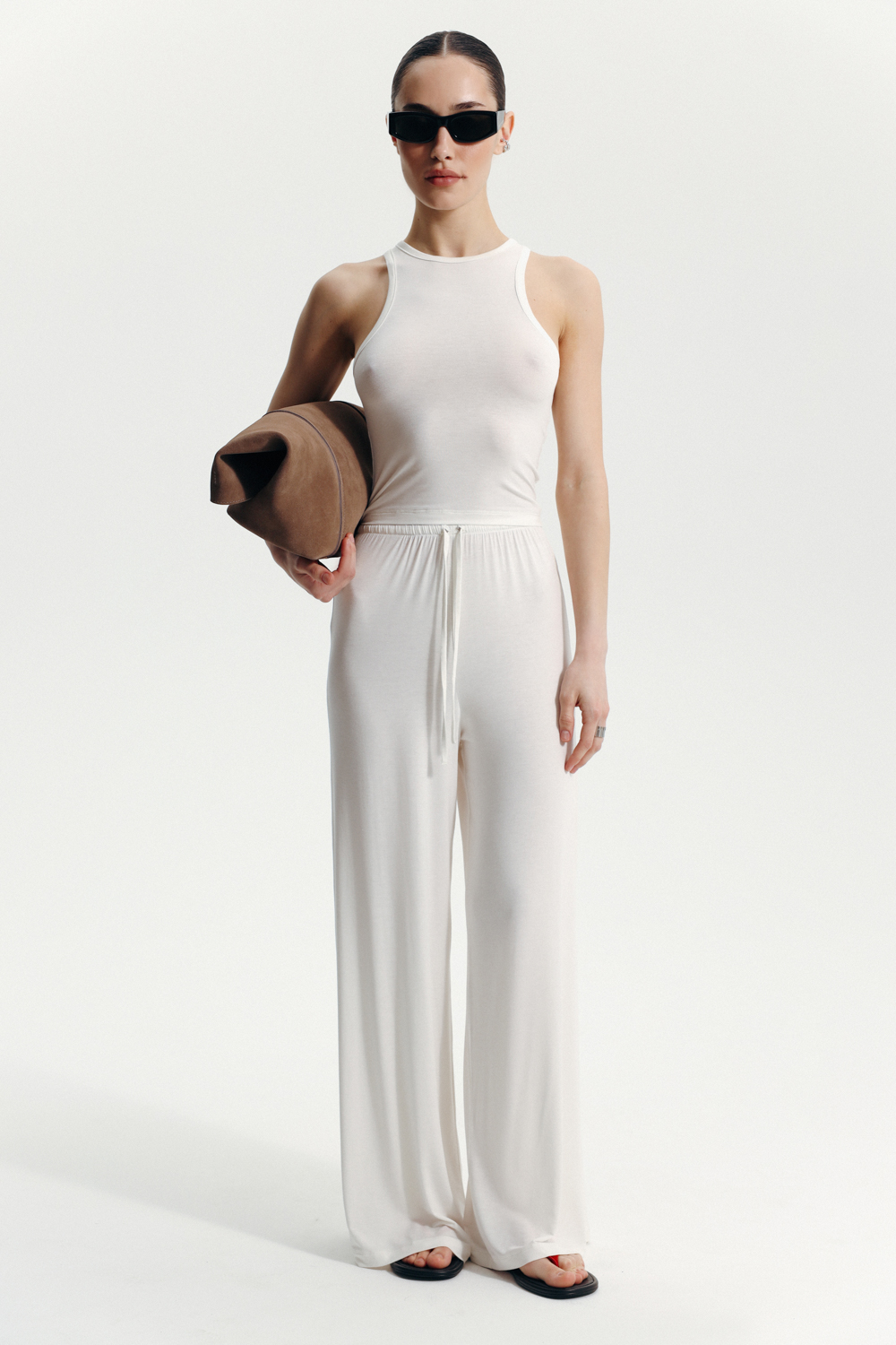 PA-377-1-MILK · LOOK 02