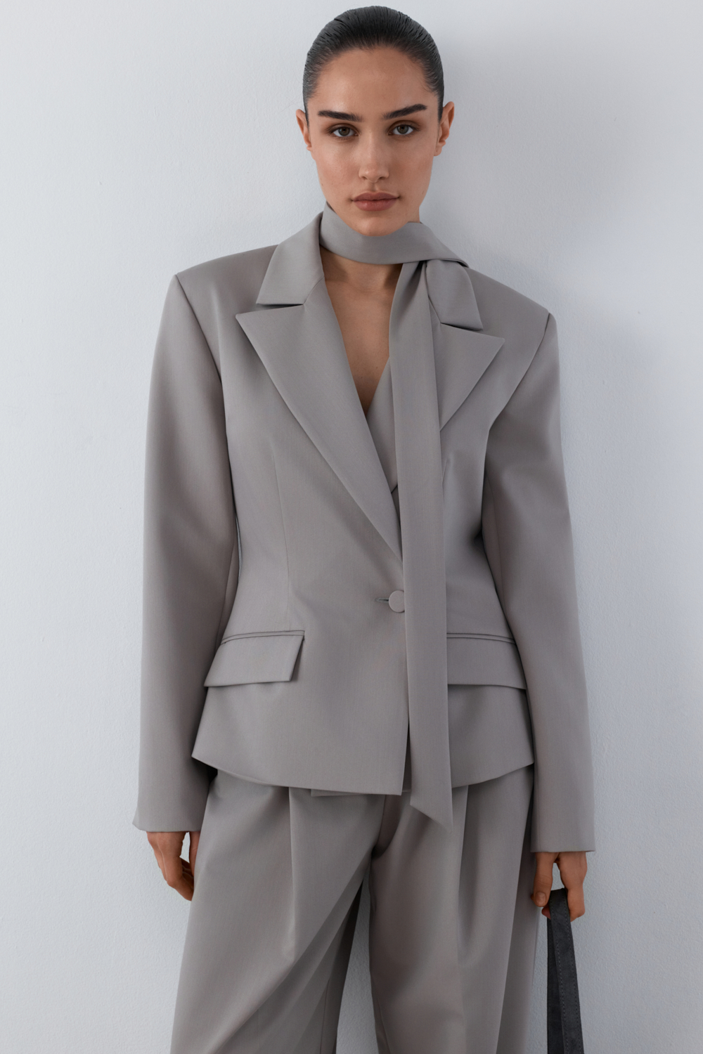 PA-896-LIGHT GRAY · LOOK 01