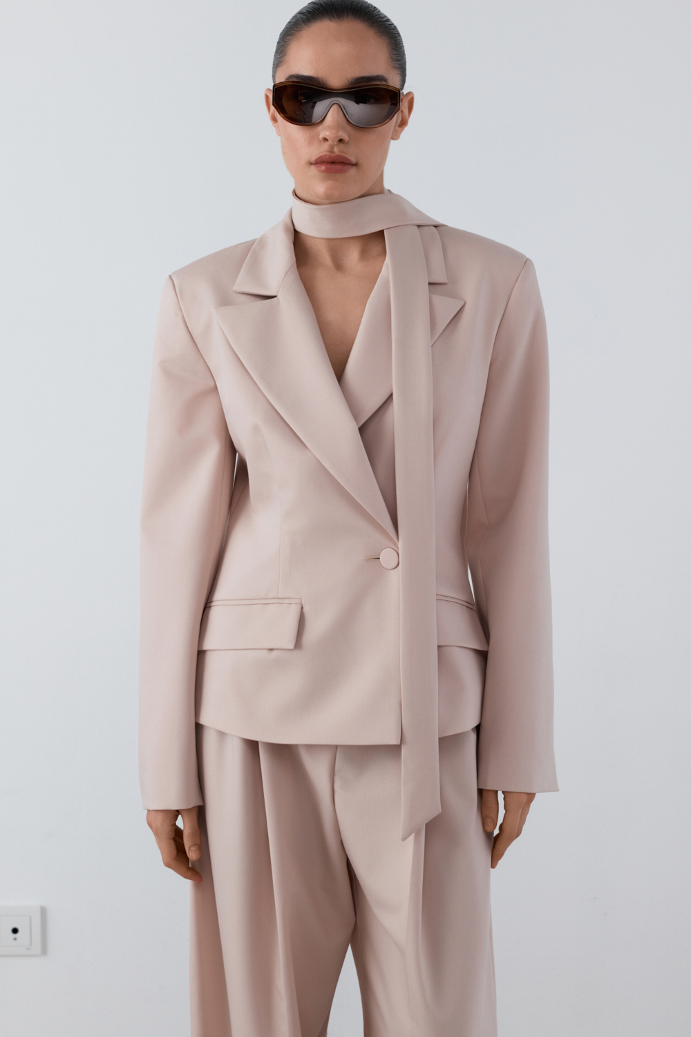 PA-896-PUDRA · LOOK 01