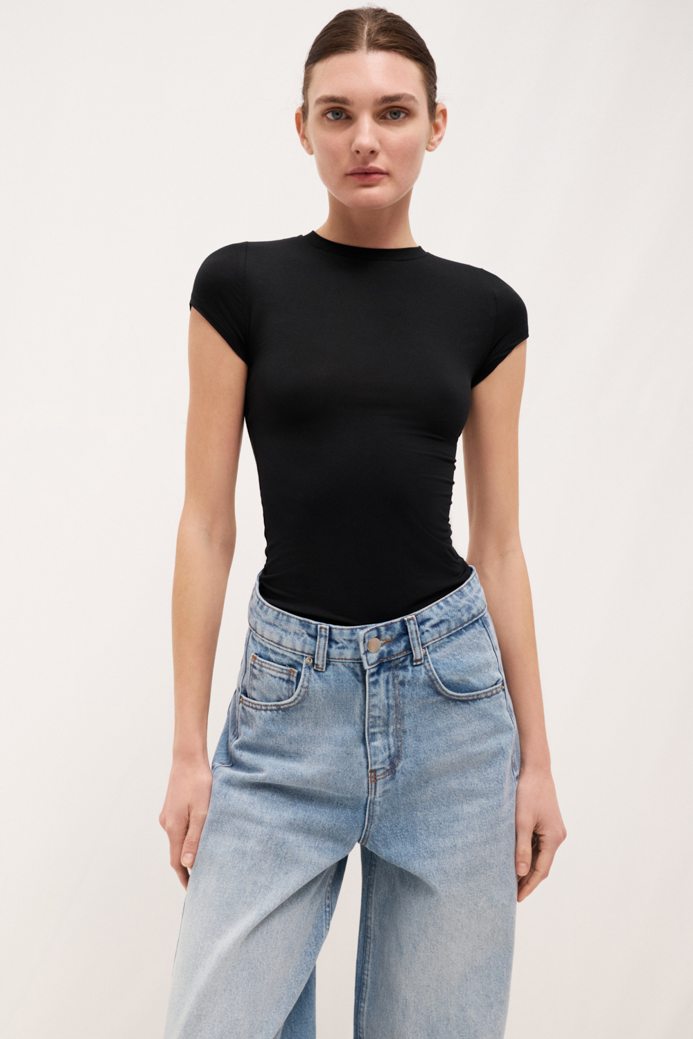 PA-919-1-BLACK · LOOK 01