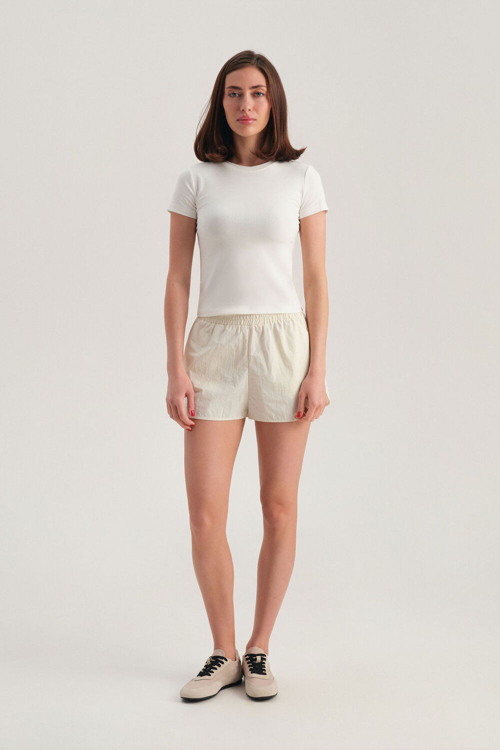 PA-931-MILK · LOOK 01