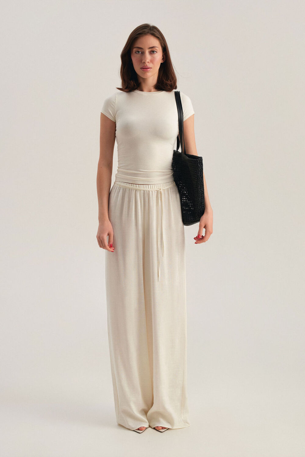 PA-940-MILK · LOOK 01