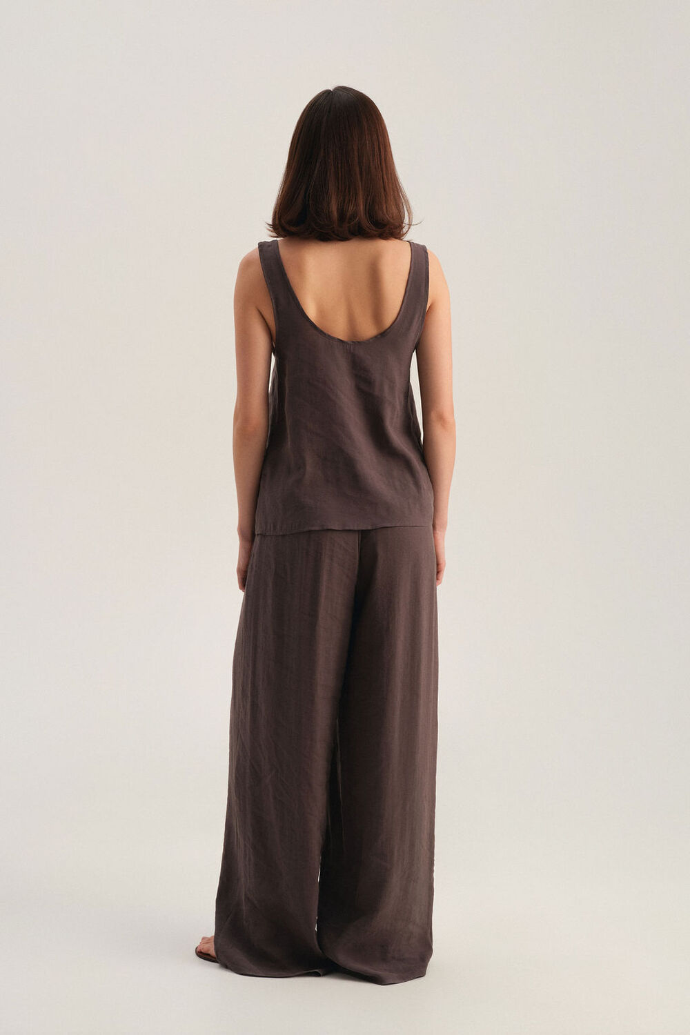 PA-954-GRAPHITE · LOOK 01